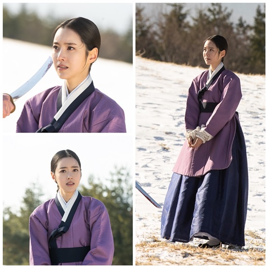 The scene of the snowy () artillery of Gan-taek Jin Se-yeon has been unveiled.TV Chosun Drama Gantaek - War of GLOW (hereinafter referred to as Gantaek) is a court survival romance where people who have to be Queen Letizia of Spain gather to compete, and Jin Se-yeon plays Kang Eun-bo, who dreamed of Queen Letizia of Spain to fight against those who consolidate power with the blood of innocent people.On the 6th, Jin Se-yeons snowy steel, which shines a big eye in front of the sword, was unveiled.So, I wonder what happened to Kang Eun-bo and why he was standing alone in the snowy area.Jin Se-yeon was worried about the perfection of the scene, such as preparing to shoot a hot pack on his lips, even if he had to shoot in a cold cold layer of clothes.Then, as the filming proceeded, he erupted his feelings that he had prepared, and he performed a strong Kang Eun-bo who did not retreat from the blade.The production team said, We have released a piece of the final chapter in advance to repay those who love us. The story that can not predict the ending until the end continues.Please expect what kind of deadline you will take like Jin Se-yeon.War of GLOW airs Saturdays and Sundays at 10:50 p.m. / Photo = TV Chosun