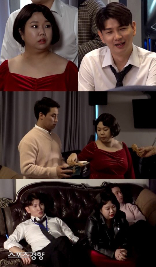 The parody of the Point of Omniscient Interfere Hong Hyon-hee - Jason couple, which was broadcast at 11:05 pm on the 8th, captured the house theater.On this day, Hong Hyon-hee - Jason Hong-Suns couple turned into Jeon Do-yeon - Jung Woo-sung from head to toe, and started shooting a full-scale movie parody.The Hong-Sun couple, who checked the script and practiced in time, showed nervousness ahead of the filming.For a while, the Hong-Sun couple continued to laugh at the misunderstanding when they fell on the room.In addition, the support passion of Manager Park Chan-yeol for the Hong Hyon-hee x Jason couple laughed.The manager showed off the care that was not timed unlike the burning motivation. The Hong-Man couple titled with the manager who came to care when he did not need it.The parody video, which contains the efforts of the three people, boasted the original video and the high synchro rate.Hong Hyon-hee said, Jeon Do-yeon and Jung Woo-sung have been enjoying the parody video.He invited me to the movie premiere. The Hong-Sun couple and Manager who ate after successfully taking a parody video were also impressive.Hong Hyon-hee, who usually likes Korean food, challenged the style there.In the end, Hong Hyon-hee, who did not eat well because he did not fit his taste, said, I should go home and boil it if I go home.The honey jam energy of Point of Omniscient Interfere, which has to fix the channel until the end, heated up Saturday night.According to Nielsen Korea, a ratings agency on the 9th, the first part of the 90th Point of Omniscient Interfere in the metropolitan area recorded 6.4% and the second part recorded 8.3%.In addition, the main indicator of advertisers and the core indicator of channel competitiveness, 2049 ratings, recorded 3.2% and 2.8%.This is the number one entertainment program in the same time zone. The scene of the meal soared to the highest audience rating of 9.7%.