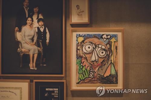 '기생충' 속 자화상 [CJ엔터테인먼트 제공]