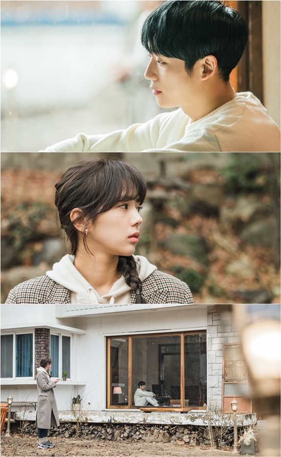 Pictured window two-shots by Jung Hae In and Chae Soo-bin have been released.TVNs New Moon TV Drama Half, which is scheduled to be broadcast on March 23, is a story of unrequited love that begins, grows, and ends with the meeting of the House of Representatives of Artificial Intelligence Programmers (Jung Hae In) and The Classic recording engineer, Sea Woo-bin.Lee Sook-yeon, who directed the drama Knowing Wife and Shopping King Louis, directed by Jung Hae In, Chae Soo-bin, Lee Hana and Kim Sung-gyu, and wrote the movie The Music Album of Yu-yeol and Drama The Way to the Airport, is expecting the work.Among them, two-shot SteelSeries of Jung Hae In (played by the House of Representatives) and Chae Soo-bin (Seo Woo) were first released on the 13th, drawing attention.Jung Hae In in the public SteelSeries attracts attention with a deep thought.His eyes and a faint smile on his mouth make the viewers watch with breath.Chae Soo-bin is still standing over the window and can not take his eyes off Jung Hae In.The curiosity and the affection that comes out of his eyes looking at Jung Hae In spreads the warmth.Especially, Jung Hae In and Chae Soo-bin, who look at different places with windows between them, make their eyes fall into a deep unrequited feeling.So the first SteelSeries alone warms the heart, Jung Hae In and Chae Soo-bin meet, and the expectation of soft and sweet love story like cotton candy to draw is heightened.Jung Hae In and Chae Soo-bin have been shooting the scene in pink with a fresh, mongle-tongued chemistry from the first shooting, said the production team of the semi-inclusive class. This spring, Jung Hae In and Chae Soo-bin will make the frozen love cells like spring flowers bloom like dry trees in the winter. I hope youll expect romance, he said, raising expectations.On the other hand, TVN New Moonhwa Drama half-half is a love story drawn by the House of Representatives of the N-year artificial intelligence programmer and the Classic recording engineer Seo Woo, who cares about his unrequited love.It will be broadcast first on March 23 (Mon), at 9 p.m., 30 minutes ahead of the existing monthly drama broadcast time.Photo = tvN