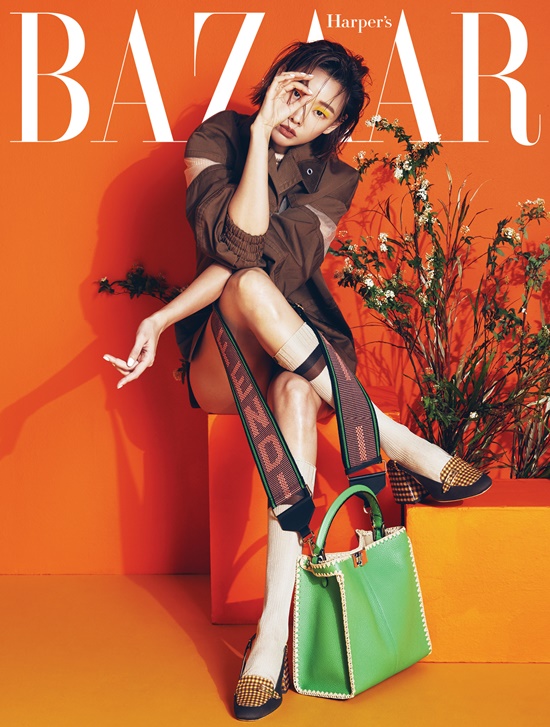 Top model Han Hye-jin once again decorates the March issue fashion cover with a unique presence.Han Hye-jin is the top model that is protecting the top spot in Korea, and he has completely digested the March issue of Harpers Bazaar magazine.In particular, Han Hye-jin in the picture is a unique confident pose, and Eru has completed a charismatic picture with a brilliant color that seems to be glowing under the hot sun of Italy, or a brand collection filled with a lovely floral mood that just seemed to bloom.It is also the back door that led to the reaction of Han Hye-jin through this photo shoot.Han Hye-jin, who reveals the unique presence of each picture through thorough self-management and exercise, is constantly showing up in entertainment broadcasts such as M.net Ballard in My and KBS joy Loves Interruption Season 3 and is maintaining the appearance of an all-round entertainer.On the other hand, Han Hye-jins picture can be found in the March issue of the magazine Harpers Bazaar and the official site.Photo = Harpers Bazaar
