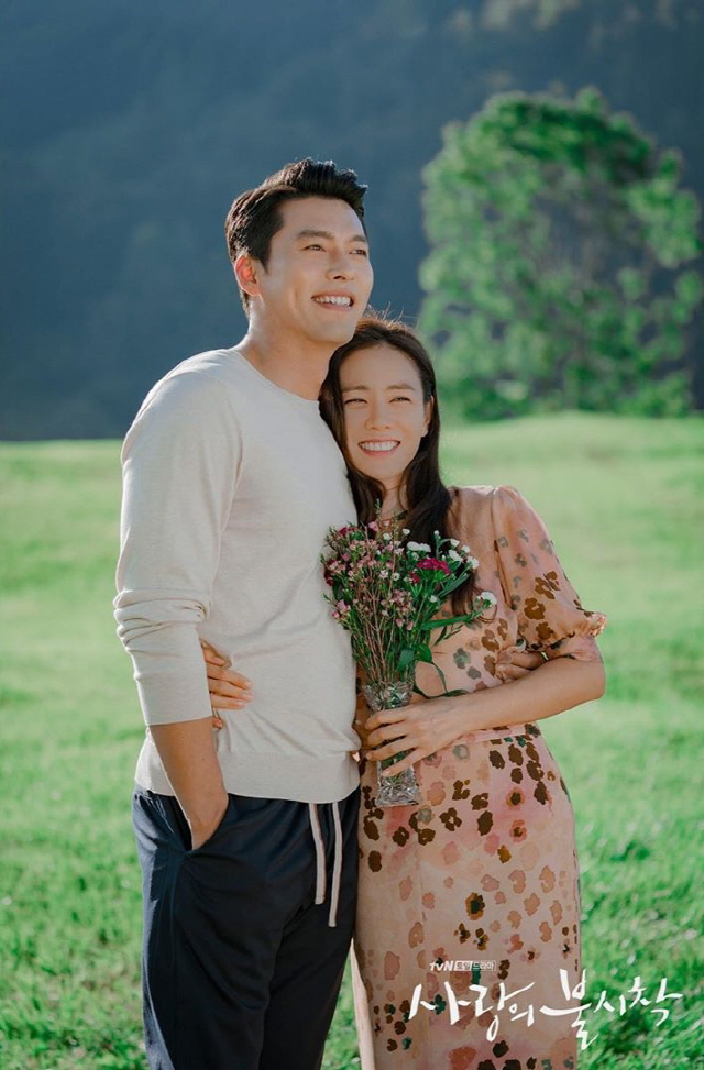 Loves unsettled Hyun Bin and Son Ye-jins beautiful two-shots were released.On the 17th, TVN drama official SNS account posted several still cuts along with the article Two shots of Dooley Couples that are happy even if they are seen in the country where Edelweiss is blooming.The photo shows the images of Hyun Bin and Son Ye-jin, who are smiling happyly while wrapping each others Waist.The two people who had a sad reunion in the play looked at each other with lovely eyes and created a beautiful picture-like atmosphere.On the other hand, the TVN Saturday drama Love Unstoppable, which ended on the 16th, recorded 21.7% of households and 24.1% of households on a paid platform that integrates cable, IPTV and satellite. I got it.This is the number one TV viewer ratings in the TVN drama history at the same time as the highest TV viewer ratings of its own, and it exceeded the record of 20.5% of Dokkaebi.Hyun Bin, who plays the role of North Korean officer Lee Jung hyuk in the drama, said, Just as the unexpected meeting between Lee Jung hyuk and Yun Serri became a special happiness, The sudden arrival of love was also a gift to viewers.I am really grateful for your support and love so that Lee Jung hyuk can settle down with you happy. Son Ye-jin said: I laughed a lot as I Acted Serri, I cried a lot, and above all I was really happy.I am grateful to be able to do a wonderful work that will be a very big part of my Acting life and I sincerely thank many people who loved our drama.Thanks to you, I was able to finish well until the end even when I was tired. He showed his deep affection for love and Yoon Serri character.