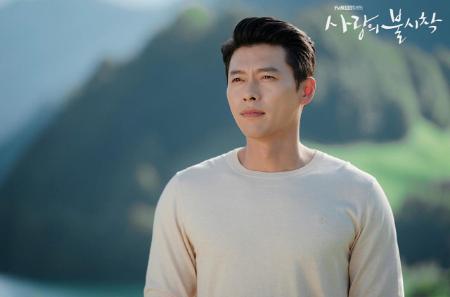 Loves unsettled Hyun Bin and Son Ye-jins beautiful two-shots were released.On the 17th, TVN drama official SNS account posted several still cuts along with the article Two shots of Dooley Couples that are happy even if they are seen in the country where Edelweiss is blooming.The photo shows the images of Hyun Bin and Son Ye-jin, who are smiling happyly while wrapping each others Waist.The two people who had a sad reunion in the play looked at each other with lovely eyes and created a beautiful picture-like atmosphere.On the other hand, the TVN Saturday drama Love Unstoppable, which ended on the 16th, recorded 21.7% of households and 24.1% of households on a paid platform that integrates cable, IPTV and satellite. I got it.This is the number one TV viewer ratings in the TVN drama history at the same time as the highest TV viewer ratings of its own, and it exceeded the record of 20.5% of Dokkaebi.Hyun Bin, who plays the role of North Korean officer Lee Jung hyuk in the drama, said, Just as the unexpected meeting between Lee Jung hyuk and Yun Serri became a special happiness, The sudden arrival of love was also a gift to viewers.I am really grateful for your support and love so that Lee Jung hyuk can settle down with you happy. Son Ye-jin said: I laughed a lot as I Acted Serri, I cried a lot, and above all I was really happy.I am grateful to be able to do a wonderful work that will be a very big part of my Acting life and I sincerely thank many people who loved our drama.Thanks to you, I was able to finish well until the end even when I was tired. He showed his deep affection for love and Yoon Serri character.