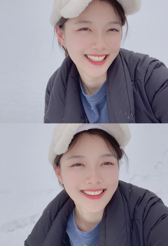 Actor Kim Yoo-jung said hello to Smile in the white snow field.Kim Yoo-jung posted a picture on his Instagram on the 17th with an article entitled Eye-catching Careful.In the public photos, Kim Yoo-jung, who makes people feel good even if they see innocent Smile like a child on snowy snow, is included.Netizens responded that Yoo Jung is the most beautiful in the world and My sister is Eye-catching Careful.Meanwhile, Kim Yoo-jung will appear in the movie The Eighth Night scheduled for release in 2020.