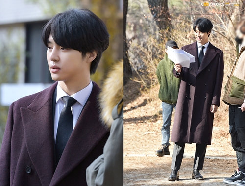 Actor Yang Se-jongs behind-the-scenes photo starring SEK in Romantic Doctor Kim Sabu 2 causes excitement.Yang Se-jongs agency, Kang People, released a scene photo of Yang Se-jong, who appeared on the SBS monthly drama Romantic Doctor Kim Sabu 2 (playplayplayed by Kang Eun-kyung, directed by Yoo In-sik, Lee Gil-bok, and produced by Samhwa Networks) as Do In-bum.Yang Se-jong made the house theater shake with Do In-bum who returned to Doldam Hospital with the words I still do, here at the end of the broadcast on the 18th.Do In-bum is wondering why he found Doldam Hospital, and the behind-the-scenes photo adds warmth.Yang Se-jong in the photo is concentrating on the script and building a bright Smile.Having made his intense debut with Romantic Doctor Kim Sabu 1 in 2016, he returned to Do In-beom in four years and is pleased with the perfect melting of the character.Yang Se-jong, who had been greatly loved in Season 1, became a big topic with the news that he was appearing in Season 2 Nogalenty SEK.Above all, he has spent as long time as his official appearance for this SEK appearance and has shown a special sense of responsibility.The romantic doctor Kim Sabu 2, which is expected to appear on SEK by Yang Se-jong, will be broadcast at 9:40 pm on the 24th.