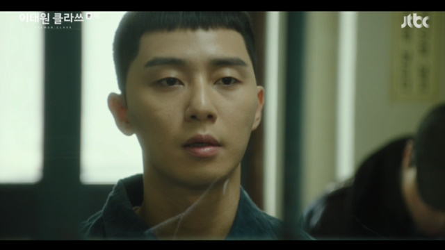 Park Seo-joon and Lee David have been on the sidelines for revenge on Janga.Lee Ho-jin (Lee David) visited the prison where Park Seo-joon, who helped him, was in prison in the seventh episode of JTBCs gilt drama Itaewon Klath (playplayed by Cho Kwang-jin/directed by Kim Sung-yoon) broadcast on February 21.A competent fund manager, Lee Ho-jin, visited the prison of Roy, who had helped him and was expelled from school in the past.Lee Ho-jin asked Roy why he hit The Fountainhead (Security), saying, Thats not what the fight is about. I was fighting for my own sake.You are just stuck in there because you can not stand your personality. Lee Ho-jin said he had endured three hellish years and had passed the Business Administration Department at Korea University. I still wake up when the Fountainhead is in a dream.Ive never been on the roof in the night, but Ive been able to hold on to that hell because I thought about revenge. My dream is financial asset management.I was a little crooked, and I wasnt honest before. Thank you, actually. I helped.When you get out, youll open your sack, youll hit the top of the catering industry and youll break down the market.Thats my goal, he said, and asked, Will you take my side? Lee Ho-jin said, I came to do that. He and Roy agreed.Lee Ha-na