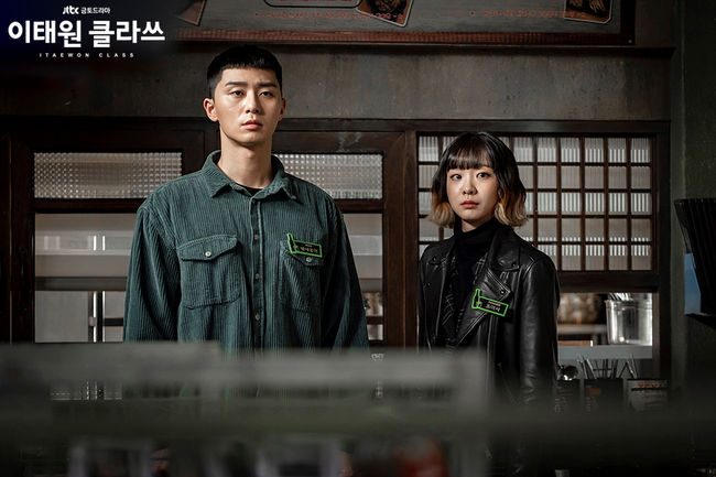 Itaewon Klath is breaking its own top TV viewer ratings every time, and TV viewer ratings are rising at a remarkable rate.According to Nielsen Korea, a TV viewer rating research company, on the 22nd, JTBCs drama Itaewon Klath (director Kim Sung-yoon, playwright Cho Kwang-jin) recorded 12.3% (based on nationally paid broadcasting households) on the 21st.In addition, it recorded 13.2% in the metropolitan area, showing the dignity of keeping the top spot in the same time zone with its own top TV viewer ratings for 7 consecutive times.Itaewon Clath is a drama that has been expected before the broadcast.Drama, based on the next webtoon of the same name, is a work that depicts the hip rebellion of youths who are united in an unreasonable world, stubbornness and passengerhood.Itaewon Klath was the hot love of webtoon enthusiasts.The next Webtoon is the Legend of Legend webtoon, which ranked first in paid sales, with a cumulative number of views of 220 million views and a rating of 9.9.As much as that, attention was focused on the drama, and Park Seo-joon, Kim Dae-mi, Kwon Na-ra, and Yoo Jae-myung were more excited by the news.Above all, Kim Dae-mi was the first return and first drama in two years after leaving a strong impression on the public through the movie Witch.Park Seo-joon also threw off the image of Roconam, who was the sweetest of his previous work Why is Kim Secretary? and transformed into a hot youth.Park Seo-joon, who showed a visual of 100% synchro rate with Park Sae-roi character before broadcasting, was popular after broadcasting.I have been able to believe that there is a reaction that I tore out the webtoon and it has doubled the charm of Park Sae-roi, a young man who has been united with his conviction and defeat.Yoo Jae-myung, who plays Jang Dae-hee, chairman of Jangga, is 48 years old this year, but he has perfected the role of the elderly and improved the perfection of the drama.In particular, Park Seo-joon and Yoo Jae-myungs two shots are so tense that they make viewers hearts chewy.It really satisfies the taste of viewers.In this regard, Itaewon Klath started with 4.983% in the first broadcast, and after a good start, TV viewer ratings rose rapidly, exceeding 5.33% in the second, 8.013% in the third, 9.382% in the fourth, and double-digit TV viewer ratings in the fifth.Five times recorded 10.716 percent and six times recorded 11.608 percent.TV viewer ratings have never fallen since the broadcast, and they are continuing to rise.As Itaewon Klath has not yet turned the turnaround point, it is noteworthy what records will be written in the future.JTBC offer