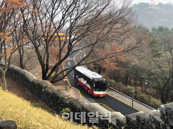[단독] '서울 허파' 남산공원, 연내 관광버스 진입 전면 차단 | 인스티즈