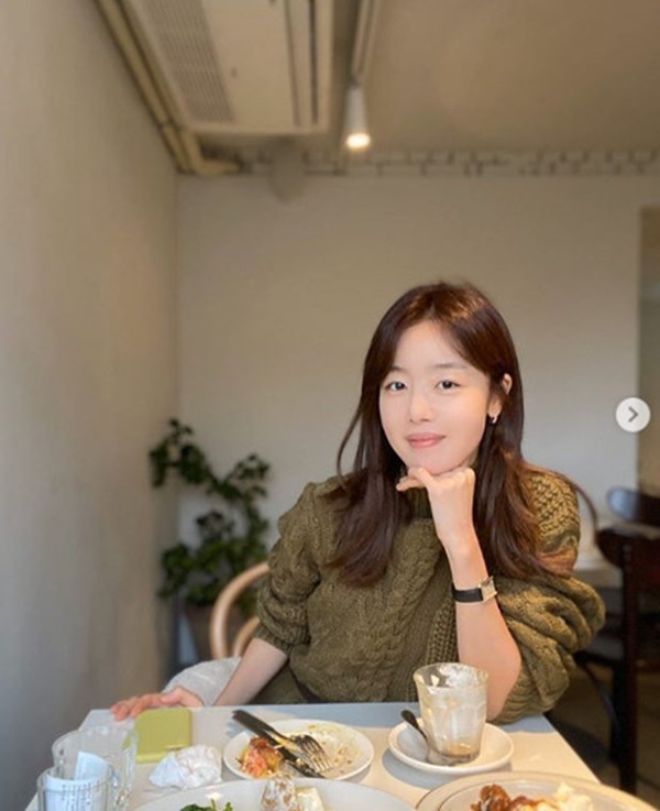 Singer and Actor Han Sun-hwa delivers Warning to flammerOn the 25th, Han Sun-hwa said through his SNS, Ive been thinking a lot. The person who sent me. Ive sent you the number.If not, I will release the contents. The released photo featured a capture of Flamers Instagram account.On the other hand, Han Sun-hwa said on his SNS on the 21st, Who are you going to upload the contents?Or I will upload what you sent. 