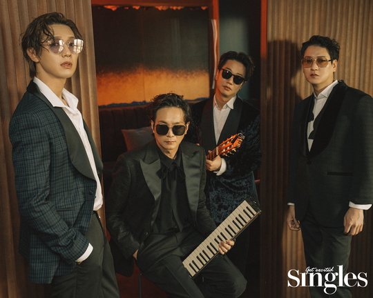 Fashion magazine Singles has released a charismatic picture of the debut band Sageori in January, consisting of four members from Ji Hyun Woo, Yoon Chae, Sae, and Kim Hyun-joong.The picture, which was released on February 27, featured the charm of his brother, who was the master of the shooting scene with his skillful skills in each field, and completed a charismatic picture that made use of four colors of charm.▲ The birth of Sageoris brotherNeXT member and keyboardist Yoon Chae, who opened the door to I want to do about the reason why the crossroads brother was born, said, Musicers have a big anti-social tendency and often stay trapped in their own world.His brother Ji Hyun Woo was saddened by his brilliant talent but not being able to express it socially.I think I started with the idea that if I played music with members with music, I would be able to make a wonderful color. In particular, the title song NEWS of the first album, like the band name, which means walking from different directions and gathering at one point,It has the meaning of news that happens when people who have walked in different directions of life are united.Four people participated in the album album with one good song, he said, behind-the-scenes Kahaani for his first debut album.▲ Nine years of band activity, world happy Ji Hyun Woo on stageActor Ji Hyun Woo, who started his band in nine years after The Nuts, said, The joy of releasing an album with my favorite people is the greatest.It is a great happiness that people like soul companions gathered together to make an album and debut. Especially, about the music broadcast that appeared after debut, I thought it was right to actively utilize it because we had the opportunity to appeal to young friends who are leading this era.Im going to continue to work, so I feel a lot of energy from young friends, and I feel like the members have brightened up as I communicate and greet each other.▲ The future Sageoris brotherThe new band Sageori, which announced its first start, added the word constant to future activities.Kim Hyun-joong said, I want to do such a work as if I saw a movie when I felt changes in each album from 1st to 10th album and Kahaani of the lyrics by album was connected and it was 10th anniversary.We will continue to do our work, collaborate with other singers on projects, and make a lot of our band Music, he said.hwang hye-jin