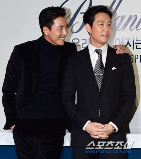 It is as good a good deed as their appearance, as their friendship.Jung Woo-sung and Lee Jung-jae donated 100 million won for the medical staff who are trying to prevent the spread of coronavirus infection-19 through the fruit of love of social welfare community fund on the 26th and the 2nd of March respectively.The Donation Fund will be used to purchase health masks and hand disinfectants to prevent infections of vulnerable groupsJung Woo-sung and Lee Jung-jae, who are the best friends of the entertainment industry and representatives of Chungmuro, are becoming a great example of junior actors.In addition to good works and acting, the public is also cheering the two people, who are representative actors who take the lead in good deeds and have good influence.In addition, there are many Donation relays of stars such as Na Hoon-a, Lee Byung-hun, Yoo Jae-Suk, IU, Kim Hye-soo, Gong Yoo, Suzie, Kim Woo-bin, Shin Min-ah, Lee Young-ae, Park Seo-joon, Kim Go-eun,