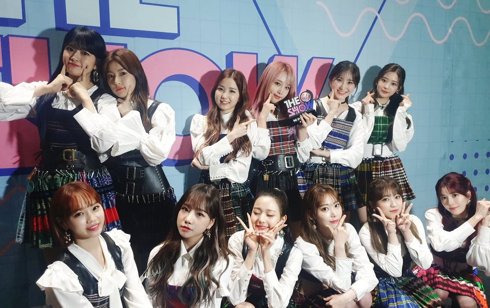 I think its Moy Yat festival thanks to the fans.Group IZ*ONE took first place on SBS MTV The Show for two consecutive weeks.On the afternoon of March 3, IZ*ONE official SNS said, Thank you for giving me a valuable gift that can not be expressed in words. Wise One.Thanks to Wizwon, Moy Yat is a festival these days. Thank you for every moment youre together. I love you. Wizwon.The photo shows IZ*ONE members gathering to express their gratitude to their fans.IZ*ONE held the number one show Choice Trophy in its arms on The Show, which was broadcast on the day, which enjoyed the joy of being number one on The Show for the second consecutive week.hwang hye-jin