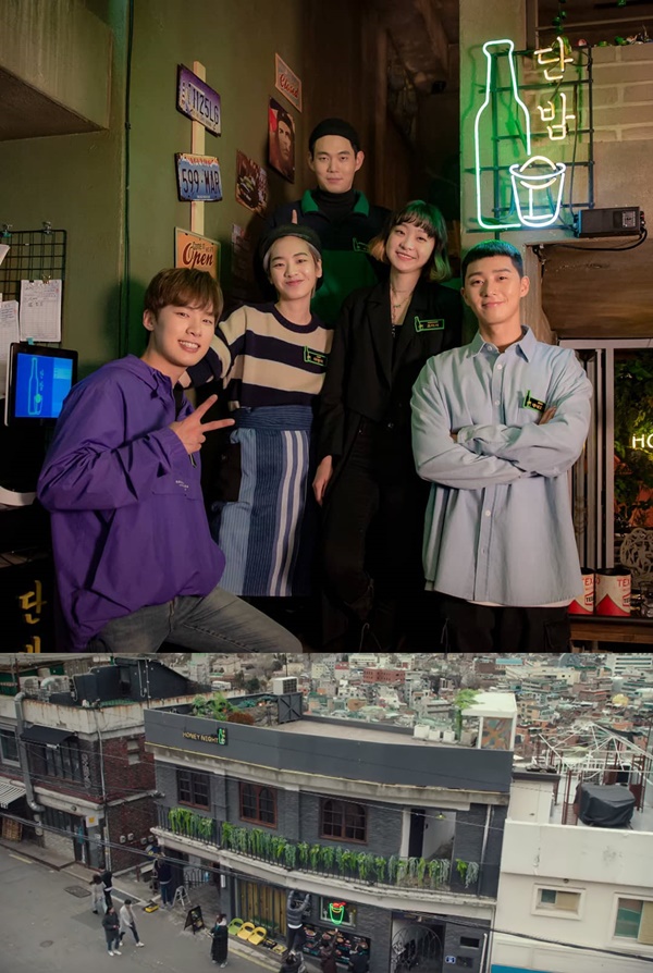 The actual Landlord of the Chief Justice shop purchased by Park Seo-joon in the play was Singer Jungyup.According to the real estate industry, Jungyup purchased and remodeled a building (82.9m2 of land area and 201.24m2), which was a house in 2015, and operated it as a cafe.It was reported that the building was sold to a man in his 30s last summer, and he bought it for 800 million won and sold it back for 2.2 billion won in July last year.This place, which is famous for Jungyup Cafe in the area, is located in Huam-dong, which is called liberation village rather than Chief Justice.The production team of Itaewon Klath reportedly took a photo for the cafe for about a month.In Itaewon Clath, Park Seo-joon (Park Sae-roi) is forced out of the existing rental building under the pressure of Yoo Jae-myung (Jang Dae-hee), and the building will be purchased entirely in order not to suffer from Landlord anymore.Park Seo-joon remodeled the building and renovated the short night tank.