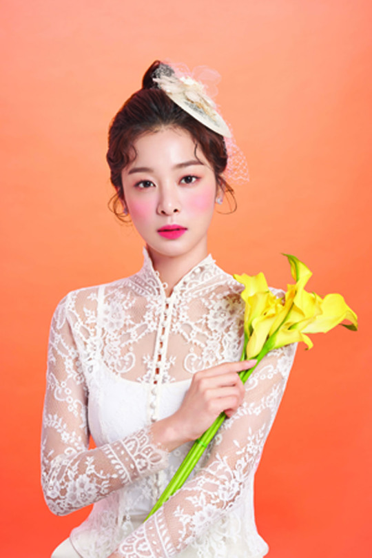 A lovely Seol In-ah, full of spring thrills, has emerged.Actor Seol In-ah Entertainment has released three cosmetics brand pictorials that are active as exclusive models through official SNS on the afternoon of March 3.In the photo, Seol In-ah expresses the loveliness of spring with colorful concept in a colorful background.Seol In-ah, who appeared in different colors, shows off the goddess of Spring with a variety of charms ranging from purity, elegance and alluring appearance every cut.bak-beauty
