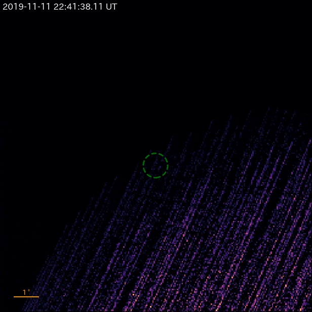 NASA는 지난달 27일부터 홈페이지를 통해 오시리스-렉스 우주선에 장착된 렉시스 관측장비로 감지한 블랙홀의 강력한 X선 방출을 시각적으로 보여주기 위해 영상 외에도 GIF 이미지(움직이는 이미지)를 함께 공개하고 있다.(사진=NASA)