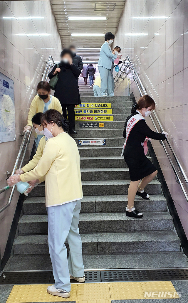 메트로적추병원 이미지