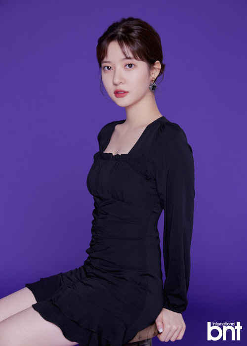 As an actor, he grew up and became a lady and looked at the light in Jo Soo-min itself.At that time, the small flower that was hanging in the wind became a fresh fruit over time, and it came out of the world and revealed its own presence again.At this photo shoot, Jo Soo-min attracted everyone with the charm of Maseong.The three concept pictures were various from the lovely and playful mood to the cold mood, and his dignified but pure and clean feeling blew the spring breeze on the set.Jo Soo-min, who is showing a good appearance in the current web drama Also Ending, asked about his resemblance to his role, Cha In-young. The most similar thing to me is the frank part of self-feeling.I am very honest with my feelings, so I can see them all on my face. Also Ending is a drama about Contract marriage; when asked about the future marriage view, he said: I want to marry one person after a long relationship.I think it is very stable and happy if I can share my love with my loved one. When asked about his relationship with the actors who appeared on KBS Mom is Angry in the past, Ryujin Father still keeps in touch.I am grateful for your love and still call it Father. Jo Soo-min, who won the womens single-act drama award at 2019 KBS Acting Grand Prize.When asked about the words I came to think about values ​​and thoughts different from last year in the award testimony, I thought that Happyness was very far away when I was 20 years old.But I realized that I was 21 years old and that Happiness could come from small and small things. On child Actors Image breakout, he said: Blady was about 10 years long so I didnt try anything else to get away with Image.When I saw the work I did when I was compared to the child, I felt more responsible for the role because I thought, Now I should do better.When asked about his debut KBS birthday letter as an adult actor, he said, I thought it was a first thing to understand the situation of the times because it was a period drama.It is too hard and it is a soft friend on the outside, but I was careful about the tone to show my willingness and courage to live. As for the hardship with Acting, When you are Acting, there are times when you express things you will not experience.In such a part, I try to see the emotions of others and indirectly experience them. Top Model is the role I want to play, I want to try Top Model in various roles, but I want to play a lovely role like Rachel McAdams in Notebook and I want to try fusion drama.When asked about the role model, I am Kim Hye-soo. I was a big fan since KBS God of Work.I want to resemble each other because I show various aspects of each work. He said, I have a lot to learn just by working with you. I have not seen you yet, but I want to see you. As for the resemblance, he said, It is good to hear that someone resembles me, but I think it is time to show me yet, so I just want you to look at Jo Soo-min.Regarding his peer friends and other lives, he said, Even when I was in school, I wanted to continue Acting.I like to be happy and I like my life now. Asked about the comments left on Memory, he said: There was a good comment on Acting.I am most happy and proud when I get praise for Acting, he said. If I try to improve, I think it is a good opportunity to change me. I do not think it is a bad idea.As for the slump, I have never been to the slump. I have a lot of conversation with my family. If there is a hard time, I share it with my family and do not suffer alone.I do not think there will be anything to come in the future. The most important thing about Happiness. The most recent thing I have done is The most happy when I monitor it.Acting is a happy thing in itself, he expressed his affection for Acting.As for my advantages, I think that the spectrum of change is wide depending on how I decorate it.It is an advantage to be able to top model in various genres. When asked about the entertainment program that he wanted to appear in, he said, I want to appear on SBS Running Man. I am confident that if I play in the program and play games, it seems so fun,I was very good at ice rinks when I was a child. The diet does not like salty and spicy food, but it does not strictly set it, but it does not want to eat flour. It is a funny life.As a fan of Memory, There was a person who saw all my works from a young age.I am so grateful that I am remembering that even though Blady is long, he said to the public. I am working hard to become an actor who believes and sees when Jo Soo-min is seen.Finally, when asked about the final goal, he said, Be a person who cares for myself.And even if you are born again, you will live a happy life so that you want to be born as me. I would like to give you a happy life for those who are happy and who are happy. Actor Jo Soo-min, who says Happiness is the most important. His clear and clean smile is already ready to convey Happiness to the public.