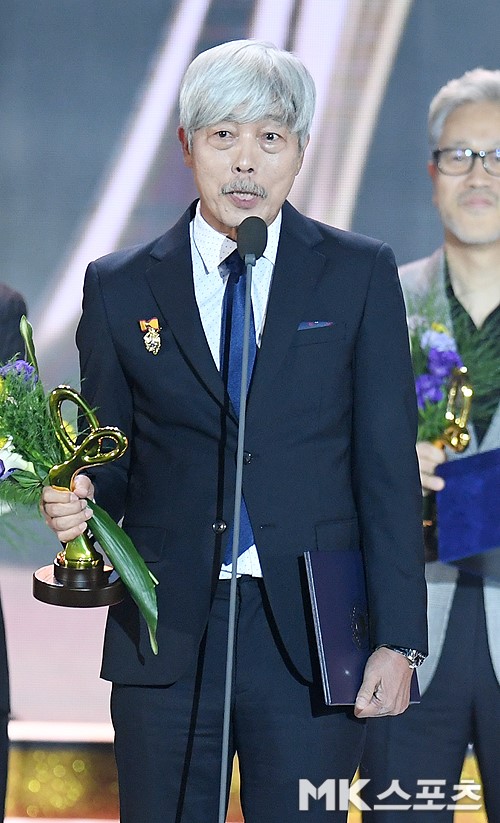 윤 이미지
