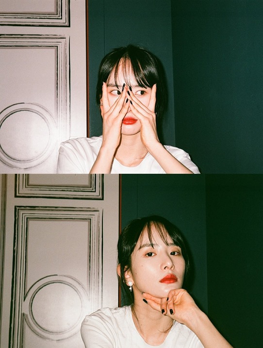 Seol-ah of group WJSN revealed the current situation.On the 10th, Seolah posted two photos on his Instagram.In the open photo, he is staring at Camera by posing such as covering his eyes or touching his chin. The film-like photos and the unique atmosphere of Seolah attract attention.WJSN, which belongs to Seolah, released its mini album As You Wish last November and acted as the title song Iruri.Photo: The Instagram