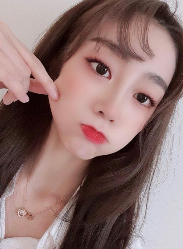 Girl group Lovelyz member Seo Ji-soo greeted fans.On the afternoon of the 11th, Seo Ji-soo told Lovelyzs official SNS, Immunity management, health management is good?I am doing well while eating Chinese medicine. In the open photo, Seo Ji-soo is slightly protruding his lips, his concave features and white skin creating a purity.Lovelyz, a group of Seo Ji-soo, announced last year Beautiful Days that we loved at that time.
