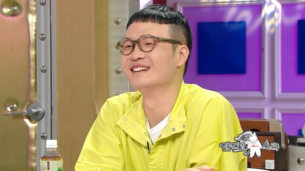 Singer Jo Jung-chi appears on Radio Star to prove her daughter fool aspect with the story of stealing Alone tears because of her daughter.The act of a cute daughter who holds his feelings will bring laughter.Today (11th) at 11:05 p.m., the episode of Choi Jung-ins high-quality talk show MBC Radio Star (planned by Ahn Soo-young/director Choi Haeng-ho) will feature Park Hyun-bin, Lee Ha-jeong, Park Seul-gi and Jo Jung-chi, which will feature Parents for the First time.Jo Jung-chi is curious about why he waited for Radio Star recording, and he catches his attention with a different style.The recent Roy style of Park Seo-joon, which is popular, is a form of transformation, but the cast members are curiously excited about it.Jo Jung-chi proves her daughter fool aspect with her daughters episode: she brought her daughter to a daycare center and stole Alone tears.He says,  (going home) I shed tears. I wonder what the daughters behavior would have made him cry.In addition, Jo Jung-chi reveals his wife Choi Jung-ins breathtaking habit and attracts attention. Kim Kook-jin, who heard this, advocates Choi Jung-in and argues (?), and he will also laugh at his wife Choi Jung-in and the style of fighting between the drama and the drama.Jo Jung-chis story of the steal of Alone tears because of his daughter can be confirmed through Radio Star, which is broadcasted at 11:05 pm today (11th).On the other hand, Radio Star is loved by many as a unique talk show that unarms guests with the dedication of a village killer who does not know where 4MCs are going and brings out real stories.iMBC  Photo MBC