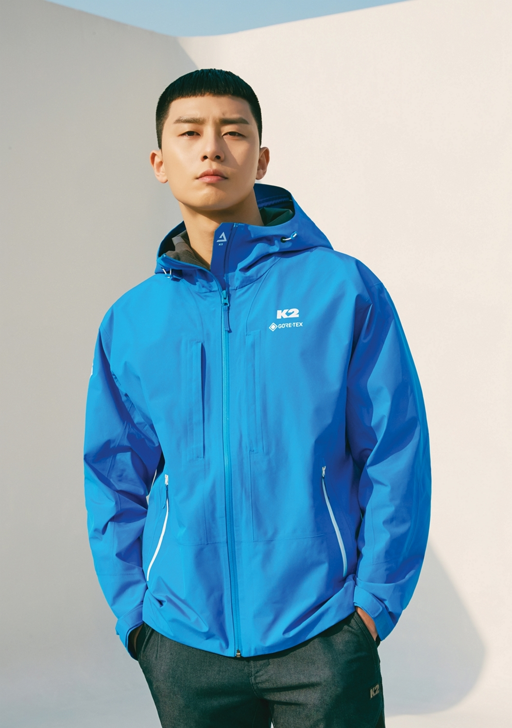 Actor Park Seo-joon was selected as the exclusive Model of outdoor brand K2.K2 said, The healthy Image of Actor Park Seo-joon, who has a variety of fans regardless of generation with bright and positive energy, has been selected as a new face in line with K2s brand Image.Park Seo-joons healthy and active Image has been selected as a Model because it fits well with the K2 brand Image, said Shin Seon-cheol, head of the K2 marketing team. We expect Park Seo-joons charm of eight colors, which is active in various genres, to bring newness and fresh vitality to K2.Park Seo-joon will start his activities as a full-fledged K2 Model starting with the release of the picture in March.Currently, Park Seo-joon is playing the role of Park Sae-roi in JTBCs gilt Drama ItaeOne Klath.