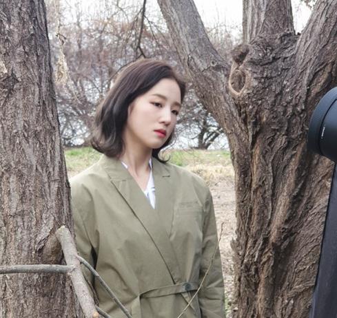 Singer Park Bo Ram captivates Sight in show off her watery Beautiful looksPark Bo Ram posted a picture on his SNS on the afternoon of the 11th.Park Bo Ram in the public photo shows off the goddess aura in elegant eyes.Especially the sleek jawline and the sculpture-like visual capture the heart.On the other hand, Park Bo Ram, who is from Mnet Superstar K 2, hit dance songs such as his debut song Pretty released in 2014 and Entertainment Halla released the following year.Since then, he has participated in the TVN drama Respond, 1988 original soundtrack (OST) and reinterpreted the zoo ballad song Hyehwa-dong and received much love.
