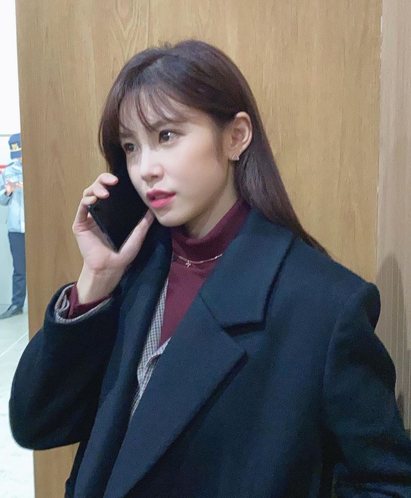 Singer and Actor Jun Hyoseong encouraged TVN drama Memoir of Warlist to watch.Jun Hyoseong wrote on his Instagram on March 12, Tonight at 10:30!Memoir of Warlist Should catch the premiere and posted a picture.The picture shows Jun Hyoseong smiling at the camera, with Jun Hyoseongs blemishesless white-oak skin and large, clear eyes making her look even more beautiful.In another photo, Jun Hyoseongs chic atmosphere also attracts attention.The fans who responded to the photos responded such as Should catch the premiere, It was cool from the first time and The drama is really fun.delay stock