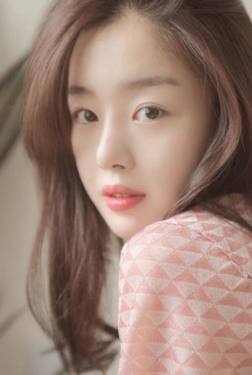 Singer and actor Han Sun-hwa joins hands with Keyeast Entertainment to prepare for a new leap forward.Han Sun-hwa, who made his debut as a member of the girl group The Secret in 2009, received a lot of public love for his numerous hits such as Magic, Madonna, Love Move, and Starlight Moonlight.In addition, he has been engaged in various entertainment programs such as KBS2 Youth Unfortunate and MBC We Got Married with his delightful and hairy charm, and has been active in various fields as an advertising model of various fashion and beauty brands with outstanding beauty and excellent fashion sense.In particular, she played the role of Hajna in the 2017 Drama Self-luminous Office, and was loved by viewers as a reverse character who can emit a lot of vitriol unlike her realistic workmans acting and innocent appearance. She was also recognized for her acting skills by winning the 2017 MBC Acting Award for Best Actress in the Mini Series category.As such, Han Sun-hwa, who has a versatile talent such as acting, entertainment, MC, and music, will meet with Keyeast Entertainment and see what kind of activity he will perform.Meanwhile, Keyeast Entertainment, which Han Sun-hwa signed exclusive contracts with, is an actor famous singer and OCN Voice series belonging to Son Hyo-jo, Ju Ji-hoon, Jung Ryeo-won, Kim Dong-wook, Soi Hyun, In-Gyung Jin, Park Hae-sun, Jung Eun-chae and Woo Do-hwan, SBS Haha It is a comprehensive entertainment company that is actively engaged in production of drama such as Iena and Netflix original Health Teacher Ahn Eun Young.