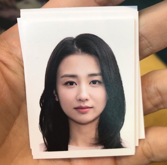 Actor Park Ha-sun delivers behind-the-scenes footage of the passportPark Ha-sun posted a picture on his Instagram on the 13th with an article entitled #passport photo and richness caution to take a picture with a class machine and take it again with shock and fear.In the public photos, there is a picture of Park Ha-sun, who is showing off her innocent beauty with a calm expression.The netizens who responded to this responded that I want to see pictures taken with machines and I am still beautiful.Meanwhile, Park Ha-sun appeared in the Channel A drama Lovers of the Weekday afternoon which last August.