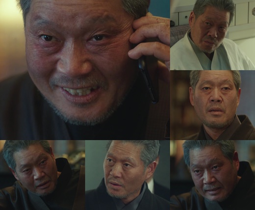 Actor Yoo Jae-myung surprised viewers again with his amazing acting skills.In the JTBC gilt drama Itaewon Klath (playplayed by Cho Kwang-jin, directed by Kim Sung-yoon), which was broadcast on the 13th, four years passed and Jang Dae-hee (Yoo Jae-myung) was shocked by the deadline.Jang Dae-hee was diagnosed with pancreatic cancer, and at the same time, there was news like Cheongcheon Wall Power that he had only six months left.Jang, who was released to Jang Dae-hee, who was completely ill, came to the scene, and Jang Dae-hees anger exploded as Jang and Jang Geun-soo (Kim Dong-hee) argued in front of Jang Dae-hee, who was soon judged to be the deadline.The lonely Jang Dae-hee, who is worried about his death ahead of his death, somehow made viewers sad.It seemed that Jang Dae-hees poison was disappearing. But it was also.At the end of his life, Jang Dae-hee recalled the days when he was running a tug-of-war with Kang Bo-hyun in the past, and recalled his promise to his younger brother.Jang Dae-hee, who promised to become the owner of a 10-story building, also made his will to say, Why can not you do it? I will do anything!In the end, Jang Dae-hee, who had everything in his hand but was full of emptiness, said, Look, man! Fucking, bowing, betraying, taking, trampling!I changed my life and this chapter, I made it! Lunacy laughed with a big roar and overwhelmed the whole room.Jang Dae-hees cries with remorse were still filled with bitterness.At the end of the play, Park, who heard the news of Jang Dae-hee, called Jang Dae-hee and his strong energy came back to life.Youre going to be my last entertainment, he replied.Jang Dae-hee, who seemed to have lost his motivation for life, won a last-warning for Roy and predicted a stormy tension that could not be taken off to the end.Yoo Jae-myung recalled the true value of Acting Monster on the day by pointing out the feelings of Jang Dae-hee in nano units.When the deadline was judged, Jang Dae-hees loneliness, which was not comforted by anyone, was deeply in his heart, and he informed Jang Dae-hees beginning of the deadline with a thorough internal acting. He looked at his two sons arguing in front of him and expressed his feelings like his father.However, he was a janga who threw everything out of his choice and got it, and he was a master of it, so he could not express his feelings.Yoo Jae-myung filled all of Jang Dae-hees feelings with a roar of remorse, and there was a life in which Jang Dae-hee walked.It was like struggling not to notice that the life he had lived was wrong.This led to the admiration of Yoo Jae-myungs crazy acting after a breathtaking immersion that was passed on to viewers.Yoo Jae-myungs endless performance, which introduced the Smoke Monster class properly, is pouring praise.Meanwhile, Itaewon Clath is broadcast on Friday and Saturday at 10:50 pm.