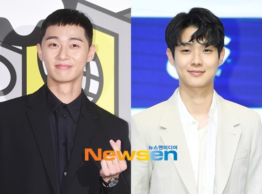 Comedian Park Sung-Kwang said it expected growth of Park Seo-joon and Choi Woo-shik.Park Sung-Kwang appeared as a guest on SBS Power FM Dooshi Escape Cult show broadcast on March 14 and mentioned Park Seo-joon and Choi Woo-shik.One listener asked Park Sung-Kwang, Did you think that two people would be good when you appeared together with Park Seo-joon, Choi Woo-shik and Shut Up and Family?Shut up and Family is a sitcom that aired on KBS 2TV, which aired from August 2012 to February 2013.Park Sung-Kwang said he knew both would work out well; he first said of Park Seo-joon, Mr. Park Seo-joon was almost a rookie at the time.Hes too good at comedy Acting and polite.Kim Tae-gyun said earlier that Park Seo-joon had appeared on the movie twice. Park Sung-Kwang said, I came when I recorded it, but I knew it after I passed it.I didnt say hello. I may have missed it because it was mixed among the fans.Park Sung-Kwang also said, Woosik also ate alcohol when he filmed. I watched all the dramas and movies that his friend did.I am so good at Acting, he said, I can not contact both of you at present. Lee Ha-na