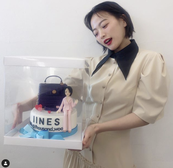 Actor Chun Woo-Hee has been given a lovely Gift certified shot.Chun Woo-Hee posted a picture on his 13th day with a message Thank you on his instagram.In the photo, he is smiling clearly with his characters celebration Cake as a gift.The sophistication of Chun Woo-Hee, who turned into a Short hair, stands out; he cut long hair and turned into a Short hair hair in November last year.Short hair hair is also a sophisticated digestion like a stick.Chun Woo-Hee, who made his debut in 2004 as a movie Bride Class, has established himself as an actress representing Chungmuro ​​from the movie Sunny (2011), Han Gongju (2014), Guest (2015), and Gukseong (2016).Last year, he even earned the Roco Queen title for the drama Melloga Constitution, and he also confirmed his appearance in the movie Anchor with Shin Ha-gyun and Lee Hye-young.Anchor is a psychological thriller drama genre film featuring the new generation Anchors.He was also cast in the movie Rain and Your Story with Kang Hee and Jang So-ra.SNS