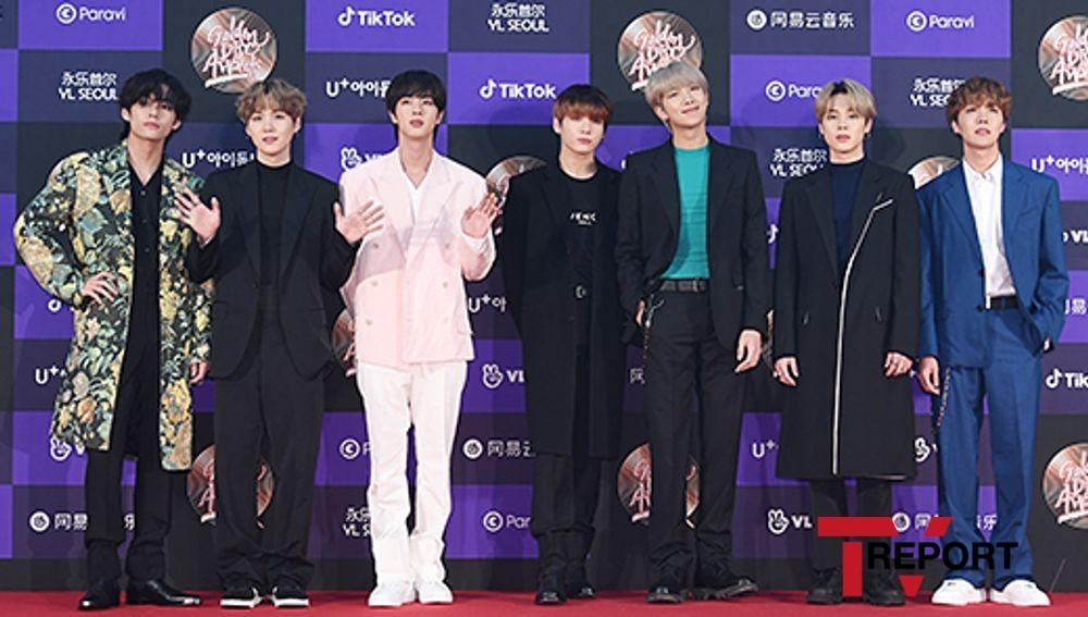 BTS ranked first in the Boy Group brand reputation, followed by EXO in second place and NCT in third place.RAND Corporation on the 14th, Korea Company, 2020 year for the analysis of Big Data of Boy Group brand reputationThe brand Big Data, which was measured from February 12 to March 13, was analyzed by analyzing 49.61 million 4836 brands and measured by JiSoo, Media JiSoo, Communication JiSoo, and Community JiSoo.Compared with the brand Big Data 51,685,392 last month, it decreased by 4.01%.2020 yearThe top 10 brands in the Boy Group brand in March were BTS, EXO, NCT, SHINee, Seventeen, Pentagon, Super Junior, Astro, The Boys and Vix.In the link analysis of BTS, Support, thank you, donate was high, and Billboard, album, ON was high in keyword analysis, said Koo Chang-hwan, director of Korea Corporate Reputation.