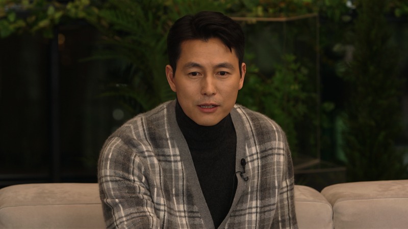 Seoul = = King Sejong Institute Suda Seung-cheol Actor Jung Woo-sung talked about his actual love style.In KBS 2TV King Sejong Institute Suda Seung Chul, which is broadcasted at 11 pm on the 18th, philosopher Dool Kim Yong-ok and singer Lee Seung-cheol, and Actor Jung Woo-sung appear as guests and share their love stories.In a recent recording, Dool Kim Yong-ok explained how Confucianism, Buddhism, and Christianity define and pursue love respectively.In the meantime, Jung Woo-sung mentioned his actual love style.Jung Woo-sung said that he did not have such a hunch about himself, saying, I was in a hurry and I saw a woman.He then confessed that he did not know how to connect with Lee Sung Friend since he was a child, and that he is still an uncomfortable man in the world.Lee Seung-cheol, who has been making a lot of love songs for the past, said that some of his hits on this day raised his interest by saying that he wrote down his feelings that he loved and felt every time he broke up.
