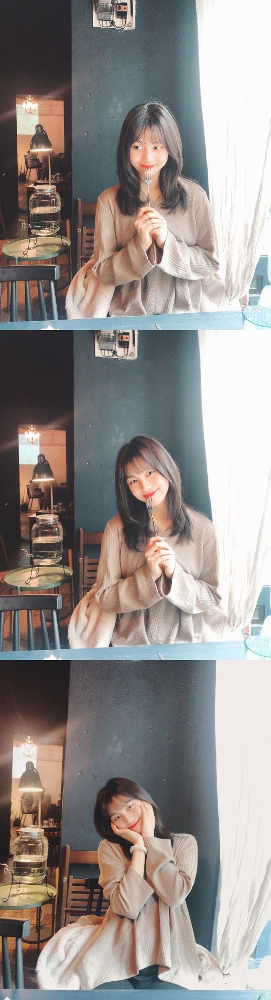 Group GFriend member Umji boasted a pure beauty.On the 16th, Umji posted several photos through the GFriend official Instagram.The photo shows Umji visiting a restaurant, who smiled with a fork and snipped at Southern with a cute calyx pose.GFriend, to which Umji belongs, acted as a crossroad.Photo: GFriend Official Instagram