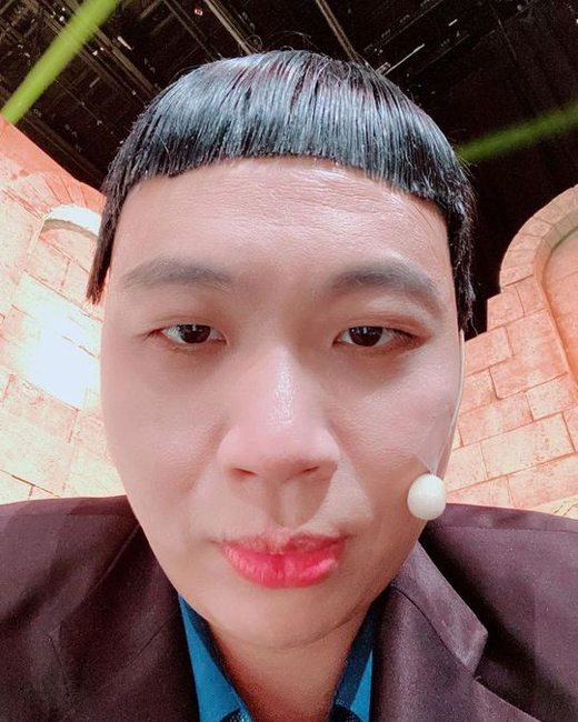 Comedian This Level is on track to catch up with Actor Park Seo-joonThis level posted a picture on his Instagram on the 18th with an article entitled Park Sae Moi.This level in the public photo follows the hairstyle of Park Seo-joon in JTBC gilt drama Itaewon Clath.On the other hand, This level is appearing on tvN Comedy Big League.