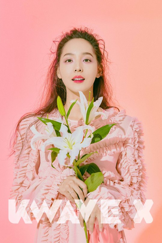 Actor Eugene turned into a spirit that helped Risen in nature.Kei WaveX (KWAVEX) released Eugenes digital picture on March 18.Kei WaveX Digital Picture is a social contribution pictorial platform for realizing social value with stars. This picture was conducted under the theme of Eugenes Natural Risen, and it contains a message that Eugene, who became the spirit of sunshine, flowers and wind, wants Risen to be clean nature through upcycling.Eugene, who transformed into a spirit that forms the source of all things through the picture, shows a natural and bright figure, such as controlling the sunshine, making flowers and wrapping the wind.I liked the concept of the purpose and nature that was planned to think about the environment, Eugene said in an interview that continued, It is too urgent for everyone to think about the environment, including upcycling.I also often face plastic, and I try to refrain as much as possible.Above all, it seems to be most important to pay constant attention to the awareness of improving environmental problems and the seriousness of environmental destruction. bak-beauty