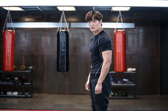 The behind-the-scenes production of the Korean Action hero Lugal has been released.The OCNs new Saturday original Lugal (directed by Kang Chul-woo, Dohyeon, Planning Studio Dragon, and Produced Liyen Entertainment), which will be broadcast on March 28, is a science action hero drama in which Lugal, a special organization of human weapons who have gained special abilities through biotechnology technology, fights against the largest terrorist group Argos in Korea.A work depicting the revenge of an elite police officer who was reborn as Rugal, losing his two eyes and his beloved wife by the brutal criminal gang Argos.Lugal, based on the same name webtoon, is expected to capture viewers with its exciting action added to the novel worldview.Above all, the expectation of drama fans is hot in that it is a Korean-style action hero water to be presented by OCN, which has become a genre famous song.Attention is also focused on the synergy of Action Optimization actors from Choi Jin-hyuk, Park Sung-woong, Jo Dong-hyuk to Jeong He-In, Han Ji-wan, Kim Min-Sang and Park Sun-ho, who have worked on OCNs legends.The narrative of Lugal, where ordinary humans suffer from loss and are reborn as human weapons, predicts a thrilling catharsis and an exciting room.For a hot action play, the crew is playing more than ever.Director Kang Chul-woo, who directed Lugal, said, It took a great effort to implement the action god of Lugal. Especially, wire action and CG effect are essential.I have spent much more time on shooting than ever, he said. I went through a lot of pre-conti work and numerous meetings to shoot a new and larger scale action scene.Above all, I was greatly helped by the acting ability that does not buy the actors bodies.It is a work that is hard to try in Korea, but I think it is a meaningful challenge. It would not have been easy to draw a world view that I have never seen before. Do Hyun wrote a story emphasizing characters.The usual hero is a story in which an omnipotent being defeats evil with a brilliant action, but Lugal is a story centered on the Choices and pain of the characters who have special abilities, he said. The power of the protagonists is also a weakness.The character is a hero with a strong character that the character must fight both externally and internally. As Dohyeon writes, the hero of Lugal is a powerful human weapon and a deadly weakness. Hero mechanized part of the body, but he must suffer the pain.Lugal is a story of a normal person who wants to protect it even in various situations that make it lose humanity.In addition to fighting external forces, I wanted to strengthen the situation in which the main characters mental and personal dilemma was created.I tried to make viewers sympathize with each persons feelings and Choices. The casting of actors who will draw extraordinary characters is the best watching point and the most important part.Do Hyun writes, It was because of the courageous Choices of Actors that were difficult to try easily. Park Sung-woong Actor, who decided to express evil, and Choi Jin-hyuk Actor, who had a sync rate of 200%, enjoyed the script and thought that the wind of the production team and the artist was embodied.Choi Jin-hyuk Actors River example performance is attractive, and I can not imagine absolute evil more than Park Sung-woong Actor. In the overwhelming force, Hantaewoong station unanimously Choices Jo Dong-hyuk Actor.The artists will and Choices have increased the satisfaction of the work, including the Jeong He-In Actor, which depicts a strong hero, Han Ji-wan Actor, which will increase the dignity and charm of evil, Kim Min-Sang Actor, which leads Rugal with skillful and deep acting, and the lovely and witty Park Sun-ho Actor.Im very lucky, he said.As smoke actors gathered, their synergy is also expected.The team play of the hero legion Rugal, as well as the fireworks showdown between the River example (Choi Jin-hyuk) and the Park Sung-woong, represented by good and evil, are among the points of the Rugal.The satisfaction of the chemistry in Lugal is high, said Song Jin-sun, the executive producer.Choi Jin-hyuk Actor, who is close to Park Sung-woong Actor, who expresses various and wide evil, and who is well-described in the depth of compassionate hero, will increase the concentration of the drama. Dohyeon also cited the confrontation between River example and Hwang Deuk-gu, a symbol of good and evil, as a combination to be noticed in Lugal.The strategy to subdue each other and the fierce battle, as well as the empathy between the two people, the pole and the pole, will add to the fun of the drama, he said. In Lugal, River example and Hantaewongs chemistry can not be missed.The two men of fate, who are bound to be extremely at odds, are drawn to each other and the process of camaraderie is created, he said.The crew worked on the set in addition to casting, CG, and Action to complete the world view of Lugal, detailing the interior of the headquarters that manages everything in the hero.As the Lugal team members are secret agents, I have repeatedly considered how to create a life line within the headquarters, how to draw harsh missions and training, moments of failure and rebirth, said Song Jin-sun, a producer in charge of the project. Please look forward to the charm of the protagonists who will be in various spaces, including the Dalian Room, the Mechanic Room, the SHU, and the Recovery Room.Park Su-in