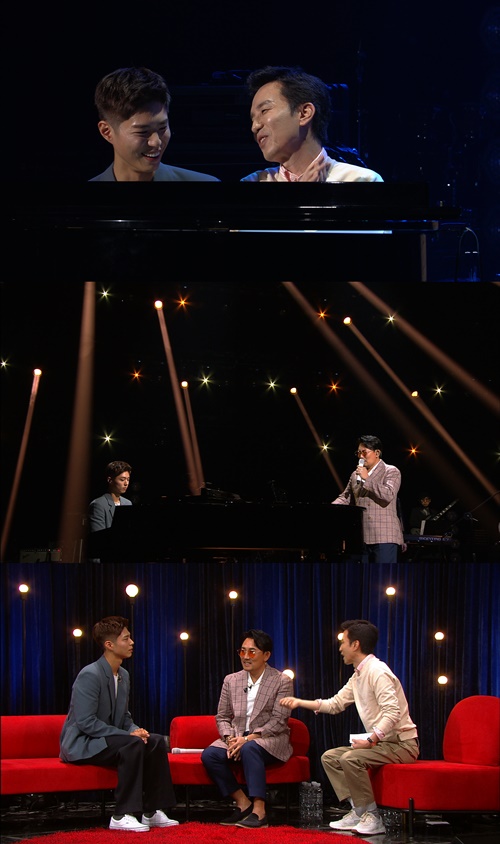 Actor Park Bo-gum will appear on You Hee-yeols Sketchbook for the first time.Lee Seung-cheol and Park Bo-gum, who have a relationship with the singer and music video protagonist in the webtoon Moonlight Sculptor OST I Love You released in January this year, prepared a special stage that can only be seen in You Hee-yeols Sketchbook.In KBS2 You Hee-yeols Sketchbook which is broadcasted on the afternoon of the 20th, Park Bo-gum takes on the piano accompaniment of I love you a lot and presents the perfect breathing with Lee Seung-cheol and presents the river and the river.In the previous recording, Park Bo-gum heard the request of MC You Hee-yeol and immediately received a applause from two people, singing the piano with Lee Seung-cheols West Sky and Toys Good Man.He also played You Hee-yeol and Chopstick March together to complete his self-proclaimed doppelganger-down harmony.Park Bo-gum, on the other hand, said, Friday night You Hee-yeols Sketchbook listener, and You Hee-yeols bright Smile tickled my heart.I did not forget it, he said, making MC You Hee-yeol happy.Park Bo-gum reveals past dreaming of SingerHe dreamed of becoming a singer-songwriter before his debut as an actor, and he said he became an actor with the suggestion of his agency representative. He still does not let go of his dream and confessed that he is preparing for the project with the spring of antenna music.On the other hand, Park Bo-gum remade the Lets go to see the stars of the loading last year and attracted attention with pure tone.Lee Seung-cheol, who watched this, praised the voice, saying, I like the voice of pure voice. I pick these people during audition.You Hee-yeols Sketchbook MC You Hee-yeol and former MC Park Bo-gum of Music Bank have turned into 2MC.The two introduced the next stage, Lee Seung-cheols Nobody else, which made everyone laugh with perfect sum from visual to comment.