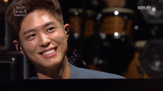 Park Bo-gum was impressed with his high-quality skills from singing to piano playing.Lee Seung-cheol and actor Park Bo-gum, who celebrated their 35th anniversary on KBS 2TV You Hee-yeols Sketchbook broadcast on the 20th, appeared.On the day, You Hee-yeol said, Weve been doing an audience-free recording for a month. We realize that the performance is complete.I think those who will introduce this time would have liked it if the audience saw it. Lee Seung-cheol, who opened the door with MY LOVE, said in a long comeback, I have been dereliction of my job. I will work harder.Yoo Seung-woo came to the recording studio in Shusuke 4 and I was very arrogant, saying, Come on and the recording studio is the first time. It seemed so bad because it was made of jail. Park Bo-gum then performed a piano accompaniment of I love you a lot and presented a joint stage with Lee Seung-cheol.Park Bo-gum was impressed with his skillful piano skills with his warm appearance.Lee Seung-cheol and Park Bo-gum had a relationship with the singer as the main character of the music video on the webtoon Moonlight Sculptor OST I Love You A lot released in January this year.You Hee-yeol said, I was so good that I was hand-syncing, but I made a slight mistake at the end. My heart was down with a little smile. I did not know that piano was so good.I want you to do one more thing, he said, asking for a piano performance.Park Bo-gum showed off his high-quality singing skills with Lee Seung-cheols Western Sky and Toys Good Man piano accompaniment Love Live!The exhilarated You Hee-yeol also hits Chopstick March with Park Bo-gum.Park Bo-gum said, It is Park Bo-gum who first appeared on Sketchbook thanks to Lee Seung-cheol senior.Lee Seung-cheol said, I first hit the band, but I can not do it except usually my ability. It can be very confusing.My senior first offered me a proposal and it was so glorious and I was so happy to appear because it was Sketchbook, I was so nervous that I fell asleep, Park Bo-gum said.Park Bo-gum commented on the occasion of Lee Seung-cheol MV appearance, Im a senior who is so respectful, Ive never been in a music video since my debut.I was given the opportunity (to appear), and Lee Seung-cheol liked, How do you even make a horse so beautiful?You Hee-yeol also said, Park Bo-gum has been to Antenna a few times.I had a hand letter and a pretty flowerpot on my desk, so Park Bo-gum left it. He asked, Where was my good? I think your bright smile tickled my mind. I also like Antennas music, and I accidentally came to visit with Sam Kim for a collaboration project. Love Live!, which was called in the advertisement, was also shown.Asked if he had no plans to debut as a singer, Park Bo-gum said, We are still lacking in singer debut.I do not have a plan, but I am faithful to acting and I often want to meet with fans. Finally, Park Bo-gum and You Hee-yeol recalled the days of Music Bank MC and introduced Lee Seung-cheols last stage, Nobody else like that.Photo = KBS 2TV broadcast screen