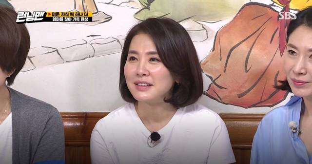 Actor Lee Il-hwa (49), who had been greatly loved for her role as a mother in the TVN Respond series, appeared as a guest on SBS popular entertainment program Running Man.Actor Lee Il-hwa, Hwang Young hee (52) and Park Mi-sun (53) appeared as guests in the 495th Running Man, which aired from 5 p.m. on the 22nd.The show also included group Warner One member Kang Daniel, 24, as a guest; each of them played a disassembled family race as a mother and child.National Mom Lee Il-hwa and Hwang Young hee were big-handed mothers and gave big smiles to disassembled viewers.Lee Kwang-soo, 35, who had been stable for two weeks due to a leg injury, has been seen for a long time. Lee Kwang-soo said, I wanted to come to the filming too much.Thank you to everyone who was worried and waited. Actor Song Ji-hyo, 39, who appeared together, was greeted with a welcome saying, I really missed you, Gwangsu. Running Man is broadcast every Sunday at 5pm.