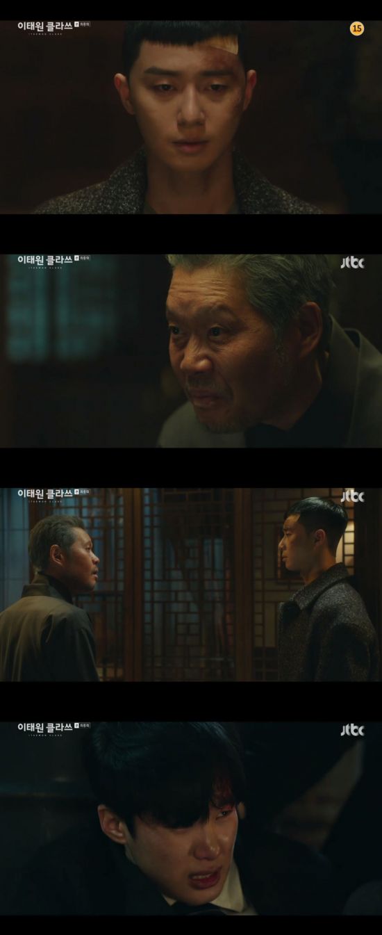 On the afternoon of the 21st, JTBC Itaewon Clath concluded the final meeting with Park Seo-joon, who succeeded in revenge and made a fruit of love with Joe-yool Lee (Kim Dae-mi).On the day of the show, Park knelt before Chang (Yoo Jae-myung) to save Joe-yool Lee.At the end of the I have fallen to my knees, Mr. Chang laughed, Where are you going to go and kneel in this shit.The new Roy asked, Where is the Fountainhead? And Chang said, Im out of my veins. Its not trivial.I have abandoned my son again in exchange for that trivial knee. Then, when Chang asked, How do you feel now?, The new Roy answers, Im sorry. And How do you feel, Mr. President?I am glad to kneel like this. I am excited. He said, I had to admit you even though my values ​​are different.Meanwhile, Joe-yool Lee and Jang Logistics (played by Kim Dong-hee) were caught by Jean Fountainhead (played by Ahn Bo-hyun) while trying to escape.Joe-yool Lee and Jean Logistics are armed to fight the Fountainhead gang, but they just laugh.As soon as he was about to attack, Seo-yool Lee ran away, saying, Logistics be strong! And Logistics alone faced the Fountainhead gang.Eventually, Logistics falls with a fatal wound to his leg.When Kim Hee-hoon (Won Hyun-joon) raises his hand to beat the victory once more, Jean holds his arm and stops him.Jean The Fountainhead advises Logistics, Just stay asleep, and the winning ticket says, I have never gotten what I want in my life.But you and me and my brother are in trouble, and always the way is wrong, he said, complicating The Fountainhead.Meanwhile, Joe-yool Lee, who was running away alone, is discovered by the Fountainhead gang.The Fountainhead gangs are trying to catch Joe-yool Lee running through the field, when Roy and the passer-by drive up and hit the Fountainheads car.Seeing the new Roy getting out of the car, Seo-young Lee was surprised by the pleasure and ran to Chief!And for a moment theyre happy, Jean says, Im so tired. Im here to die. On your feet.Kim Hee-hoon also said, Why do not you just stay? And the new Roy responded, I am on my way to the police, so just go.Then, when the new Roy and Seo-yool Lee run away with their hands, the winning ticket remains there and confronts Hee-hoon.The Fountainhead drives alone, chasing the new Roy and the Seo-yool Lee.Joe-yool Lee supports Roy, who is sick of his head while running away, and the new Roy suddenly says, I think I ran in Itaewon, he tells Seo-yool Lee.My mind is full of you, and I wonder if you were such a mind. I love you. I love you, its Seo-young Lee.Impressed, Seo-yool Lee hugs the new Roy.The Fountainheads car comes fast to the hugging new Roy and Seo-yool Lee, who throws a stone into the windshield and stops.The new Roy tells Seo-yool Lee to run away alone, and Seo-yool Lee escapes the position, saying, If the representative dies, I will die.As Seo-yool Lee flees, the new Roy engages in a blood-stained fist fight with The Fountainhead with a monologue: Its all over today.On the other hand, Oh Byung-hun (Yoon Kyung-ho) finds Seo-yool Lee who was running away, and saves Seo-yool Lee.The new Roy succeeds in throwing sand into The Fountainheads eyes, subduing the steamer and blowing it into one shot.And Seo-yool Lee comes to rescue the new Roy with Oh Byung-hun, who is relieved to say, Now, lets be happy.Jangga will be investigated for bribery and embezzlement over accusations by SuA (Kwon Na-ra); Jang, who has been subjected to a seizure search, is distressed.In discussing measures with Kim and Jang, Chang says that he can use it all by himself.When Logistics says the board is considering a sale, Chang disapproves; Logistics says there are places that have offered good terms.Lee Ho-jin (DiWitt) who visited The Fountainhead directly tells the news of Janggas takeover merger.When Chang says he will be arrested soon, Jean says, Youre a bitch! But Lee Ho-jin says, Dont frown. All right.I forgive you, he says, and leaves.Chang calls around for help, but mostly refuses, or never answers the phone; Logistics says, Theres no more way, my fathers favorite lion language.We are literally weak, we are eaten. Jang said, and he kicked out Logistics.The chairman, who is in a corner, calls Kim and says, I have not had a long time to live.However, Mrs. Kim blames Chang, who lost his initials, asking Chang why he is doing Vic-Fezensac now, and also refuses to say, There is a guy who holds a knife.Chang visits Roy, who boils the stew of the tofu to the chairman who came to him.Park said, I am thinking about a merger of Jangga takeover, said Park, who is eating a stew. The operation will be done by Kang.Im going to throw away the name Janga, he adds.But Chang only asks who taught him, and Roy says he learned from his father, and he especially devotes himself to meju powder.I was treated to such a delicious meal, but I did not bring the money. I can not replace it with something else, he said.And I cry, pleading for all the troubles and pleading for the wrong thing.I wanted to draw it, but I do not like it. Do I look like a hogu?I am a Vic-Fezensacc, he says, and advises him to do business.The most important thing in Vic-Fezensac is to value people, trust, and trust rather than money, said Park, who took over the market at the general shareholders meeting.I will make a new prosperity with you. He once again solidifies his beliefs.After the shareholders meeting, Park meets Logistics.Logistics has been Confessions to Roy for what he has done to have a Seo-yool Lee for the long-term, saying, I knew it but I could not stop.I didnt know how to stop it, says the new Roy. Its okay. Youre a kid. Sometimes you come to eat.Logistics, who came to the Pocha at night, apologizes to the winner and the mother-in-law (Lee Joo-young).After Ma Hyun hit one, he says, Why are you doing such a hard thing and not fit? And he leaves the place saying afterward to say I will report to you because I will come to Seo-young Lee.But on the way back, Logistics encounters a Seo-yool Lee.Logistics says hes leaving the United States soon, and says lets shake hands.Then Seo-young Lee hugged Logistics and said, I can not accept your faithful heart regardless of right or wrong. I was sorry and thankful for using it.Live well, soothes Logistics heart.Joe-yool Lee and Marhyeon go on a field trip to Hot Place these days, but it turns out that the stores boss was SuA.After Seo-yool Lee and Ma Hyun-yi go, SuA interviews a young man (=Park Bo-gum) who came to the chef, tastes the dishes and hires them immediately.The two of them are first to hold hands, with Roy and Joe-yool Lee on a date.Our commonality is not knowing the warmth of a person, says Seo-yool Lee, and I wanted to make it easy... not to be lonely.I wanted to sweeten your bitter night. When I think of you, my empty routine burns as your boss. Thank you. I love you.I will make you happy, impresses the new Roy.Park says, I love you too, its Seo-yool Lee, with the monologue I wanted to be happy, and then kisses Joe-yool Lee.And I am already happy, he recounts to himself, and when asked by his father, How does it taste like alcohol, the new Roy finally laughs.