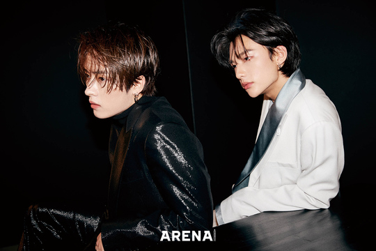 Stray Kids Hyunjin and Reno showed off their mature charmA pictorial featuring a different charm of Stray Kids members Reno and Hyunjin was released on March 22.Reno and Hyunjin, who stare at the same place in black suits and white suits in black backgrounds, showed a mature charm different from usual group activities.It is the back door that showed the classic charm by digesting the suit like a model and impressed the staff in the field.In an interview after shooting, Reno said, I did not lose my love of dancing from the time I was a backup dancer of BTS to the time of JYP trainee, debuting until now.When choreographing, you get stress, but when you dance, the stress is released. The job satisfaction is the best.bak-beauty