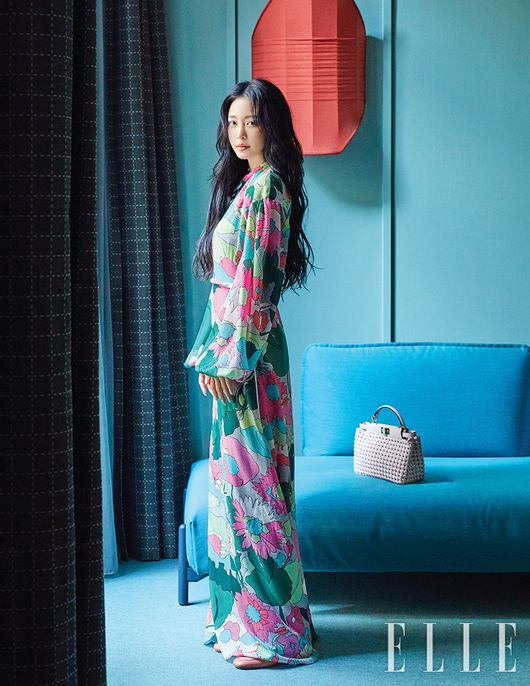 Actor Han Ye-seuls April issue of Elle, which perfectly digests pastel fashion that matches bright spring, has been released.Han Ye-seul transformed Han Ye-seul into Goddess of Spring at the scene of Elle photo shoot, and raised the atmosphere of the scene with a skillful pose and expression comparable to the top model.This picture, which is a concept of a relaxed moment to enjoy the sunshine of the daytime, illuminates the unique charm of Han Ye-seul with natural hair, pastel tone makeup, and colorful space that emphasizes a bright and comfortable atmosphere.Han Ye-seul, who showed fashionistas aspect in a lovely and warm atmosphere with a flower pattern dress with various colors such as mint, blue, emerald, and warm pink cardigan, impressed the staff with a concentration of every cut at the shooting scene and completed a dreamy fashion moment.elle offer