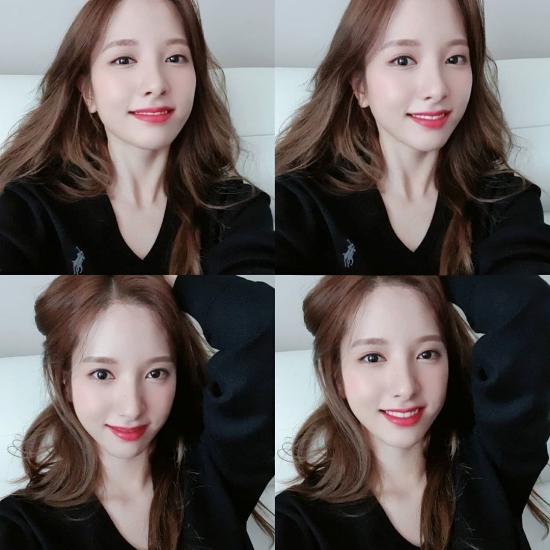WJSN Bonas visuals turn on Eye-catchingOn the 24th, WJSN Bona posted a picture on his SNS with an article entitled PM5:30! Meet me at VLIVE for a long time.Bona in the photo is smiling brightly as she looks at the camera. He captivates netizens with his watery beauty.WJSN, which has become a girl group for the fifth year since its debut this year, has been growing steadily based on its distinctive musical color.The music that contains mysterious and dreamy atmosphere such as debut song MoMoMo, Secret, Touching You, HAPPY, Dreaming Heart, Please, and the overwhelming and fantastic aura, WJSN Table Music I left a imprint.