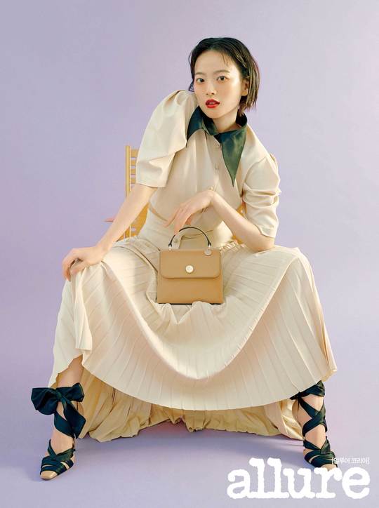 A pictorial from Actor Chun Woo-Hee has been released.Chun Woo-Hee recently filmed and interviewed beauty lifestyle magazine Allure Korea.Chun Woo-Hee in this picture perfectly expresses the fresh spring atmosphere.Chiffon dress, lace, sweet candy color, etc., and the costumes, bags, and props that feel the energy of spring, showed off the fresh and innocent appearance that was not seen until now.Chun Woo-Hee said, I do not know if I am good at Acting, he said, I only believe in people who work together like works, directors, actors, and moments when the camera is running.Its the most important thing to trust, and when you feel that youre in that space, youre in it from the moment you dress up in your costume, he said.Chun Woo-Hee, who recently finished filming Anchor, said, Anchor is a psychological thriller. There is a tension different from Gukseong.He then commented on the difficulties of the film industry with Corona 19: The difficulty of making and releasing movies for fellow seniors is also touching the skin.Im sorry everyone had to wait for the release day and have been struggling for the work. I hope this time will pass soon.It is a great difficulty, but I hope to pass it wisely. Park Su-in