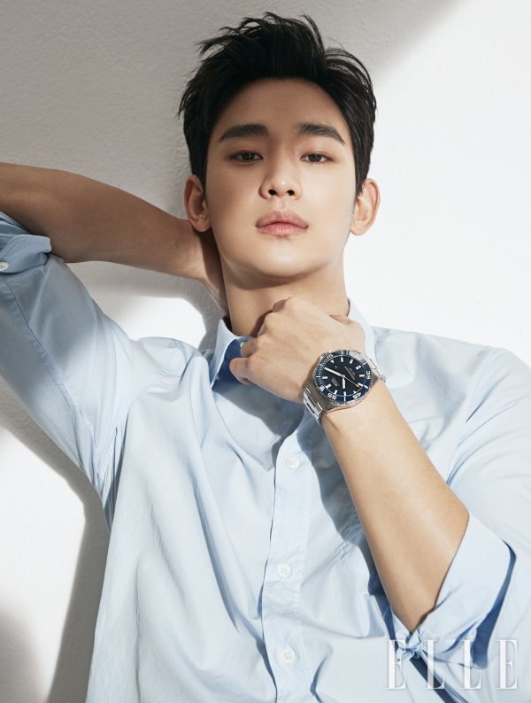 Actor Kim Soo-hyun was selected as Model for the Switzerland Watch brand.Kim Soo-hyun, who had a big topic just by appearing in Hotel Deluna and Loves Unstoppable cameo after the discharge.He presented a major collection with fashion magazine Elle in the picture together.He expressed the energy of spring with bright color and light material, and added a unique soft smile and comfortable atmosphere to bring a lively feeling to the picture.In addition, he styled various watches and completed sensual fashion.Kim Soo-hyun has always led the shooting atmosphere with his unique sourness and cool personality throughout the shooting, and he has been impressed by the staff by showing more professional expressions and poses, said a brand-mido official.Kim Soo-hyuns emotional mood is revealed, and this picture can be found in the April issue of Elle Korea and on the website respectively.