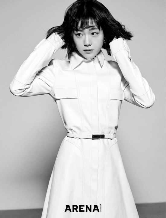 Actor So Joo-yeon has emanated a different charm.In this picture, which was based on the concept of newcomer and spring, So Joo-yeon expressed calm expression and emotion different from usual youthful appearance.In the interview after the filming, I talked about Yoon-ae, who was in charge of Romantic Doctor Kim Sabu 2.I could hear the preparations for the role, the breathing of my colleagues, and the goals of the future, and I also expressed my desire to melt into the natural role in any role.So Joo-yeons interviews with the pictures can be found in the April issue of Arena Homme Plus.Photo: Homme Plus