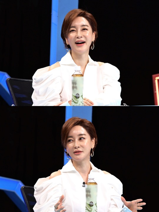 Actor Kim Hye-eun will appear as a special MC in You Are My Destiny.Actor Kim Hye-eun, who was loved as Kang Min-jung, who has a warm humanity in charisma in the recently popular drama Itaewon Clath, will appear on SBSs Dongsangmong Season 2 - You Are My Destiny (hereinafter, You Are My Destiny) on March 30th as a special MC.In a recent recording of You My Destiny studio, Kim Hye-eun released an anecdote with her middle school daughter from her love story with her dentist Husband.Kim Hye-eun, who was married for 20 years, said, I did not really like my Husband at first.It was far from ideal, Kim said, laughing, saying, I made a bad joke about putting an elephant in the refrigerator, so this person thought it was not so funny.Kim Hye-eun, who developed into such a Husband and lover and married, has a middle school daughter.On this day, Kim Hye-eun focused his attention on the Actor Park Seo-joon, who had a special request for his daughter in the drama Itaewon Clath.bak-beauty